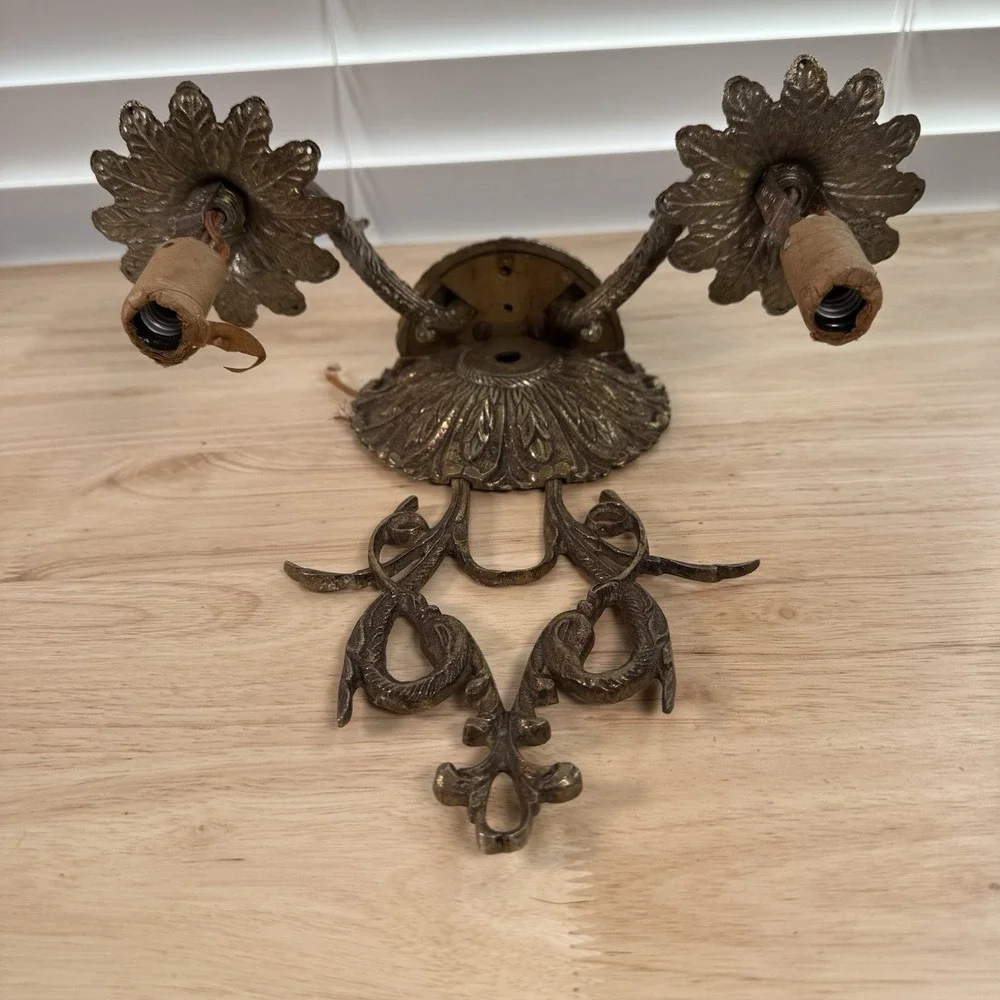 Antique Vintage Brass‎ Fixture Moe Light Kentucky 2 Arm Wall Lamp Sconce Regency